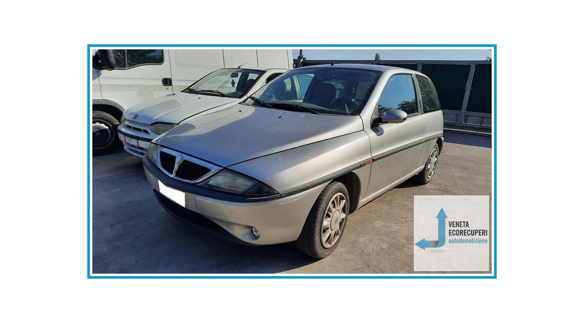 LANCIA Y  del 1998 parti usate e ricambi