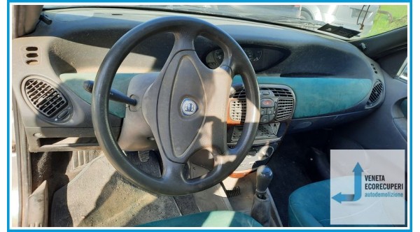 LANCIA Y  del 1998 parti usate e ricambi