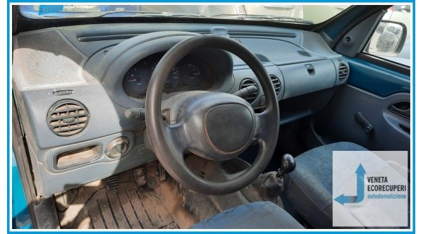 RENAULT KANGOO  del 2000 parti usate e ricambi