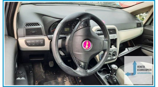FIAT GRANDE PUNTO 2Y del 2006 parti usate e ricambi