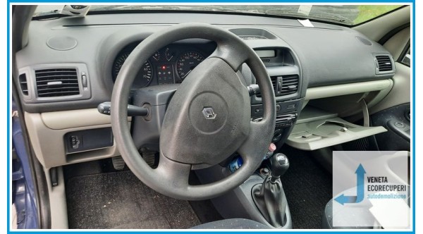 RENAULT CLIO 2a Serie  del 2003 parti usate e ricambi