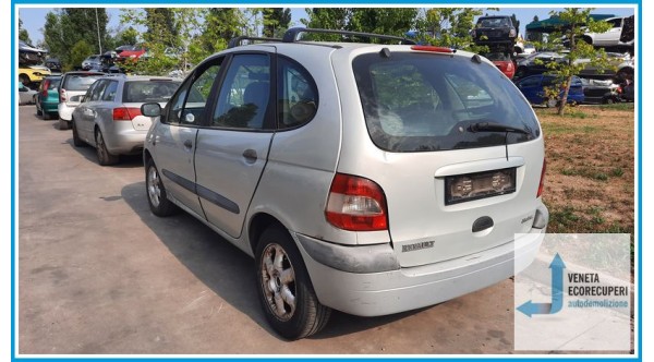 RENAULT SCENIC  del 2000 parti usate e ricambi