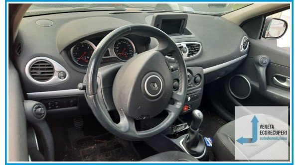 RENAULT CLIO 3a Serie  del 2010 parti usate e ricambi