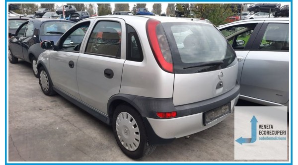 OPEL CORSA X01 del 2002 parti usate e ricambi
