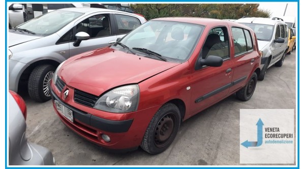 RENAULT CLIO 2a Serie  del 2004 parti usate e ricambi