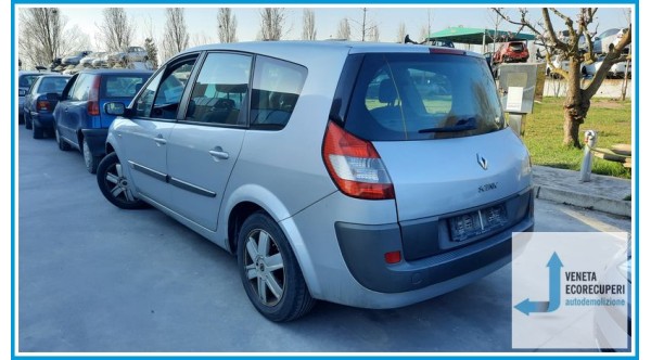 RENAULT MEGANE 2a Serie  del 2006 parti usate e ricambi
