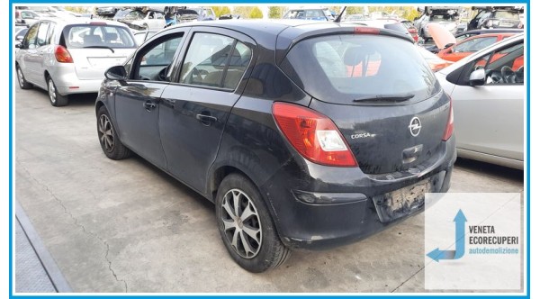 OPEL CORSA S07 del 2011 parti usate e ricambi
