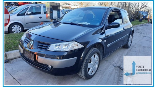 RENAULT MEGANE 2a Serie  del 2003 parti usate e ricambi