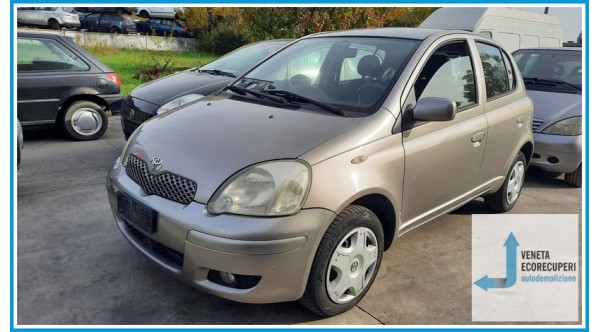 TOYOTA YARIS FRP del 2005 parti usate e ricambi