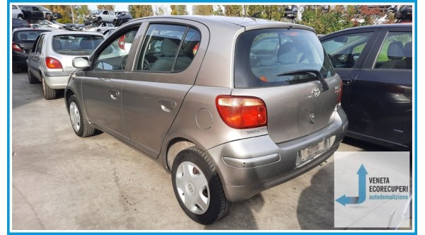 TOYOTA YARIS FRP del 2005 parti usate e ricambi