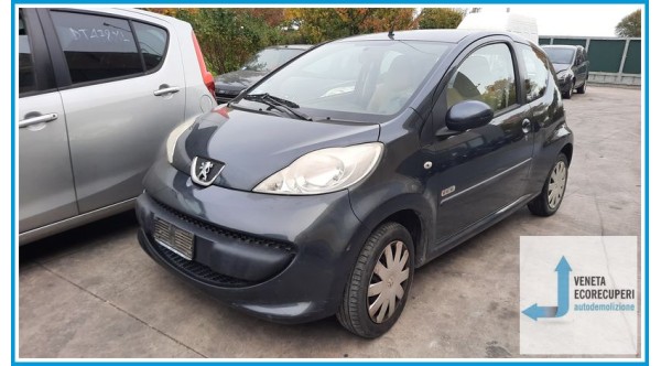 PEUGEOT 107  del 2008 parti usate e ricambi