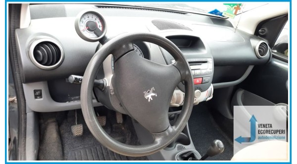 PEUGEOT 107  del 2008 parti usate e ricambi