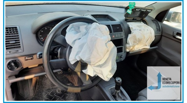 VOLKSWAGEN POLO 9N del 2003 parti usate e ricambi