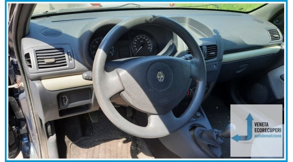 RENAULT CLIO 2a Serie  del 2005 parti usate e ricambi