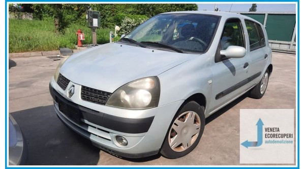 RENAULT CLIO 2a Serie  del 2003 parti usate e ricambi