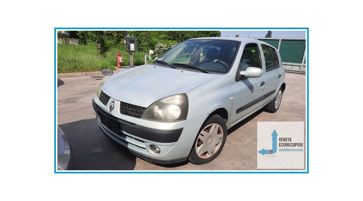 RENAULT CLIO 2a Serie  del 2003 parti usate e ricambi