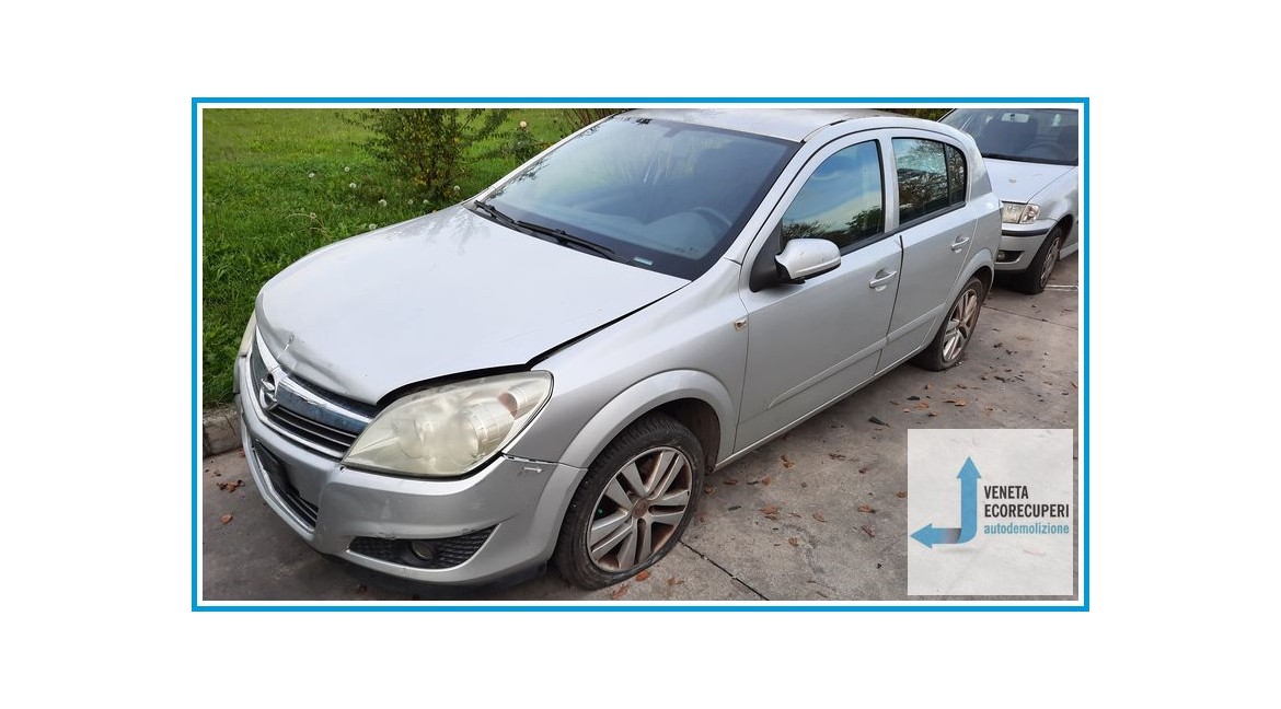 OPEL ASTRA A04 del 2009 parti usate e ricambi