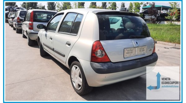 RENAULT CLIO 2a Serie  del 2003 parti usate e ricambi