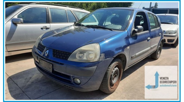 RENAULT CLIO 2a Serie  del 2003 parti usate e ricambi