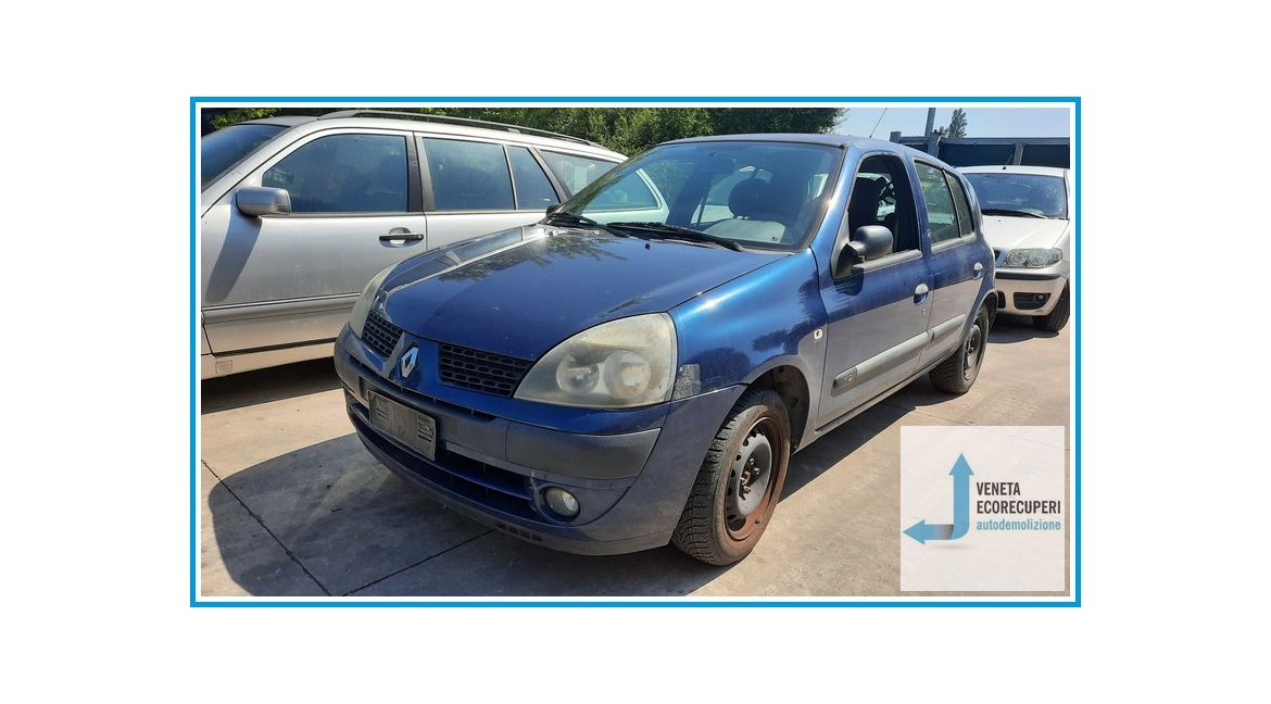 RENAULT CLIO 2a Serie  del 2003 parti usate e ricambi