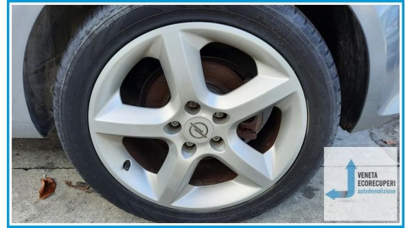 OPEL ASTRA A04 del 2005 parti usate e ricambi