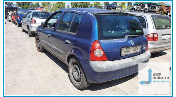 RENAULT CLIO 2a Serie  del 2003 parti usate e ricambi