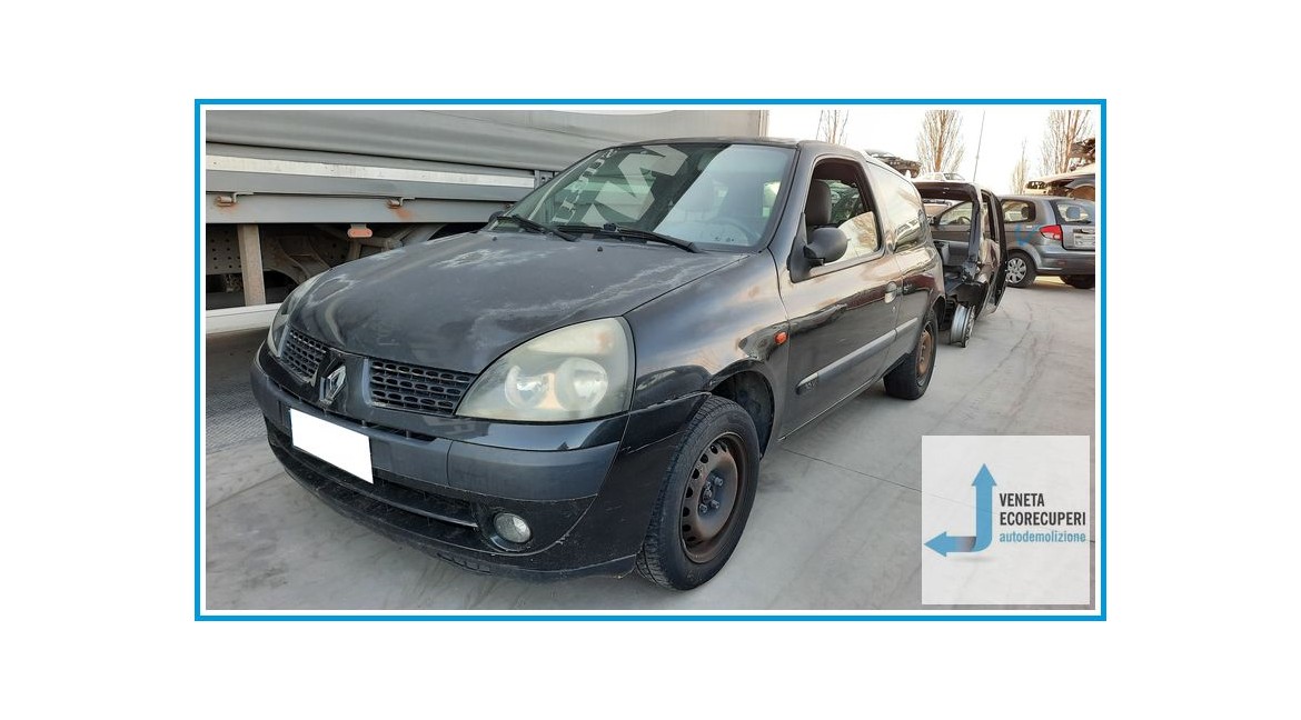 RENAULT CLIO 2a Serie  del 2002 parti usate e ricambi