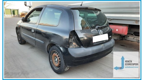 RENAULT CLIO 2a Serie  del 2002 parti usate e ricambi