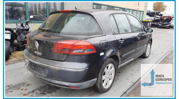 RENAULT VEL SATIS 1a Serie  del 2003 parti usate e ricambi