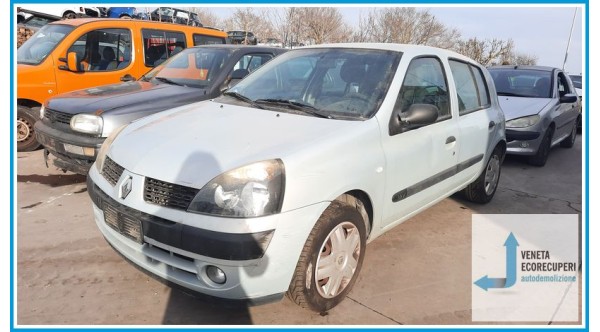 RENAULT CLIO 2a Serie  del 2003 parti usate e ricambi