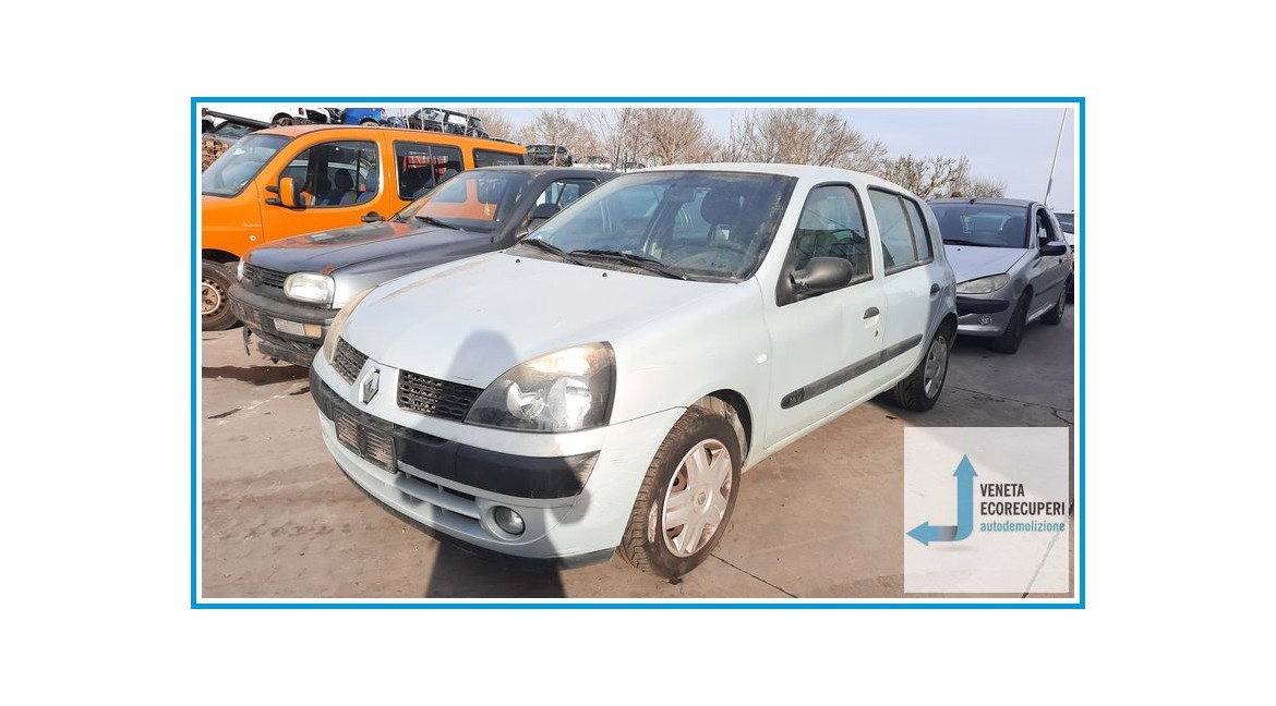 RENAULT CLIO 2a Serie  del 2003 parti usate e ricambi
