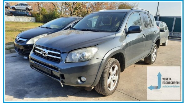 TOYOTA RAV 4 3a Serie  del 2006 parti usate e ricambi