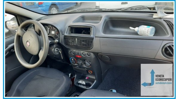 FIAT PUNTO CLASSIC 2U del 2009 parti usate e ricambi