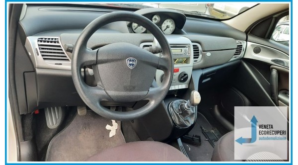 LANCIA YPSILON TI del 2009 parti usate e ricambi