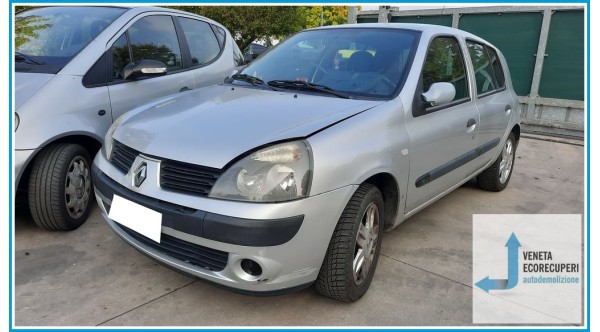 RENAULT CLIO 2a Serie  del 2005 parti usate e ricambi