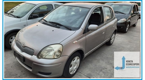 TOYOTA YARIS JPP del 2003 parti usate e ricambi