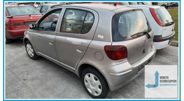 TOYOTA YARIS JPP del 2003 parti usate e ricambi
