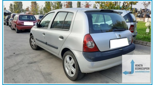 RENAULT CLIO 2a Serie  del 2005 parti usate e ricambi