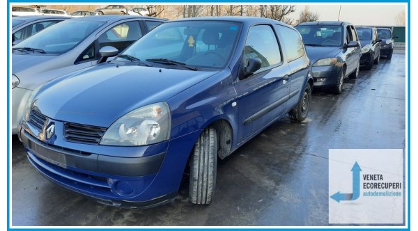 RENAULT CLIO 2a Serie  del 2005 parti usate e ricambi