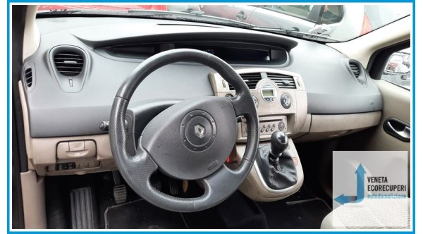 RENAULT SCENIC 2a Serie  del 2006 parti usate e ricambi