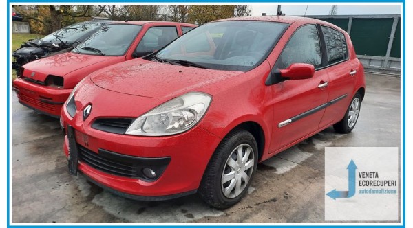 RENAULT CLIO 3a Serie  del 2008 parti usate e ricambi