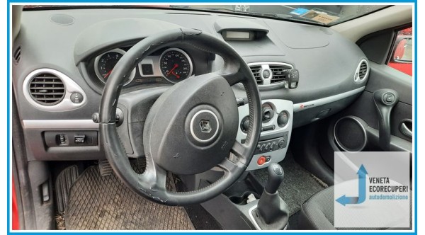 RENAULT CLIO 3a Serie  del 2008 parti usate e ricambi