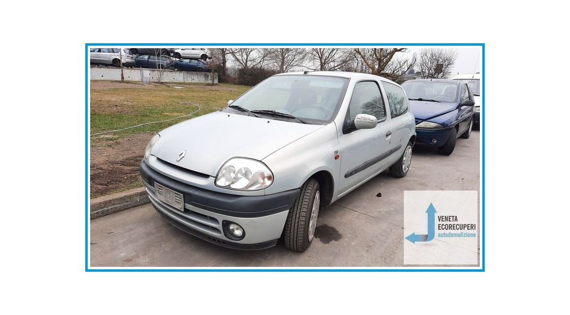 RENAULT CLIO 2a Serie  del 2000 parti usate e ricambi