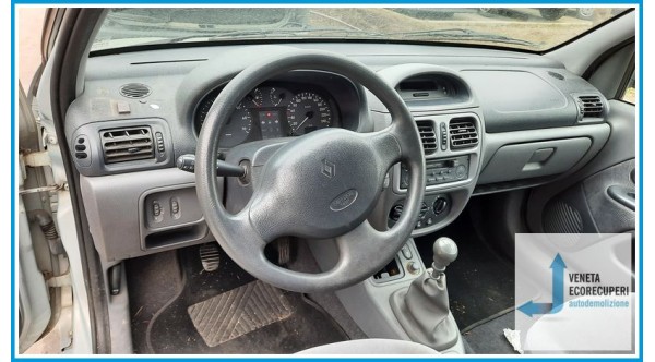 RENAULT CLIO 2a Serie  del 2000 parti usate e ricambi