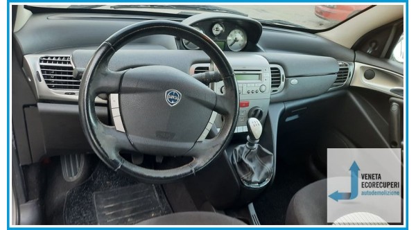 LANCIA YPSILON TE del 2008 parti usate e ricambi