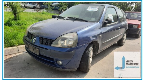 RENAULT CLIO 2a Serie  del 2003 parti usate e ricambi