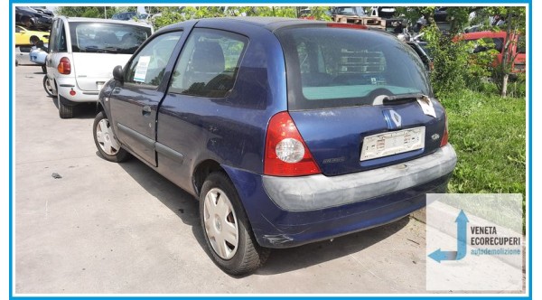 RENAULT CLIO 2a Serie  del 2003 parti usate e ricambi