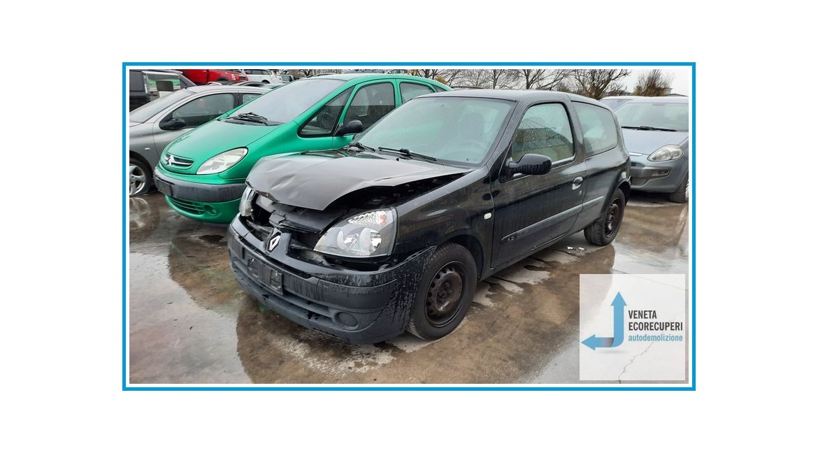 RENAULT CLIO 2a Serie  del 2005 parti usate e ricambi