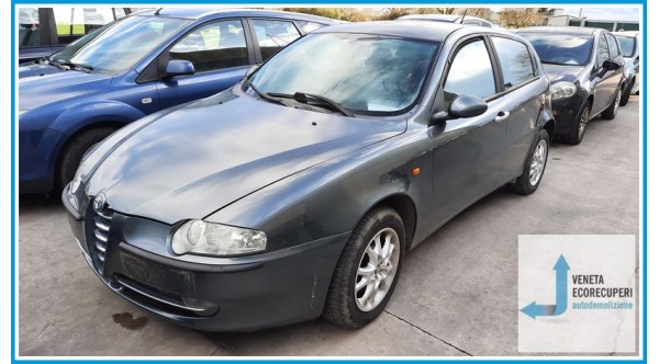 ALFA ROMEO 147 W8 del 2001 parti usate e ricambi