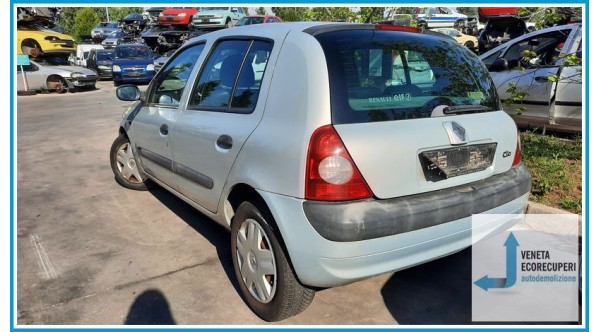 RENAULT CLIO 2a Serie  del 2001 parti usate e ricambi